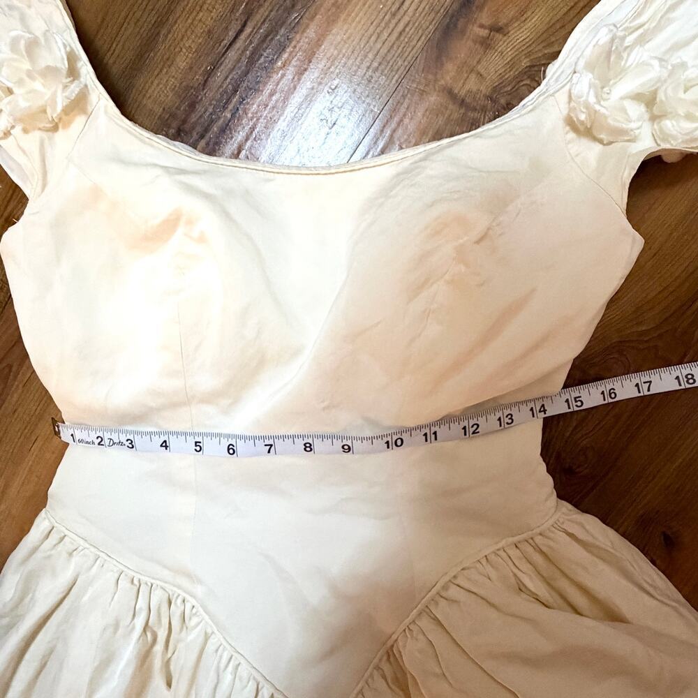Vintage | Cream Satin Ball Gown Wedding Dress Floral Appliqué Full Skirt -Size 6 - Picture 10 of 14